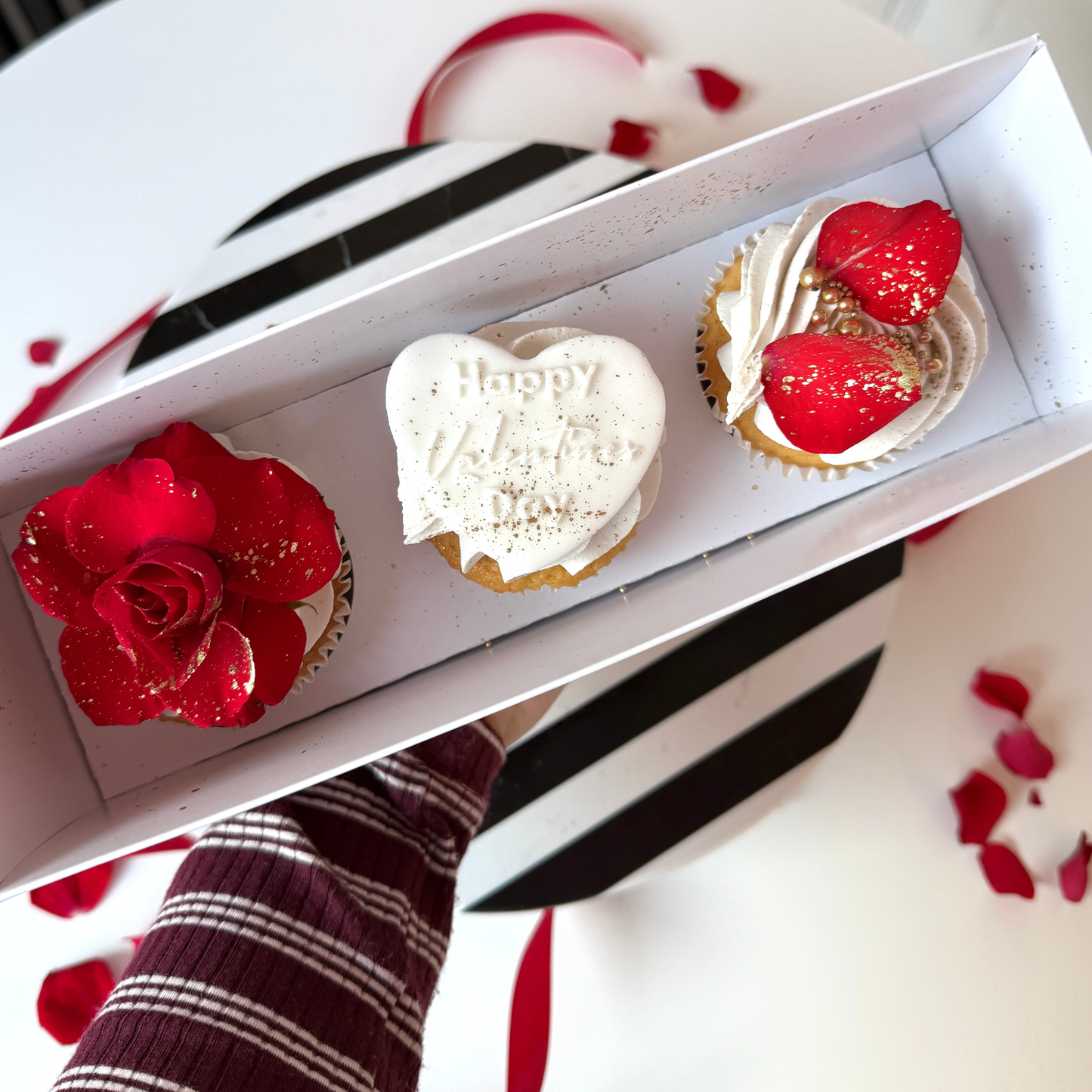 Valentines Day 2026 Rose Trio Of Cupcakes