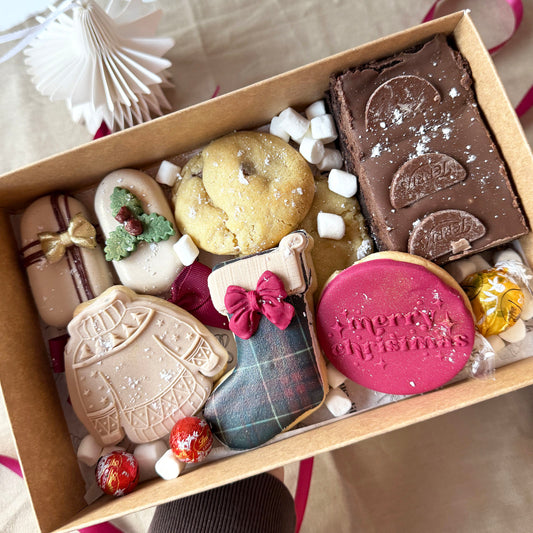 Christmas 25 Medium Gift Box