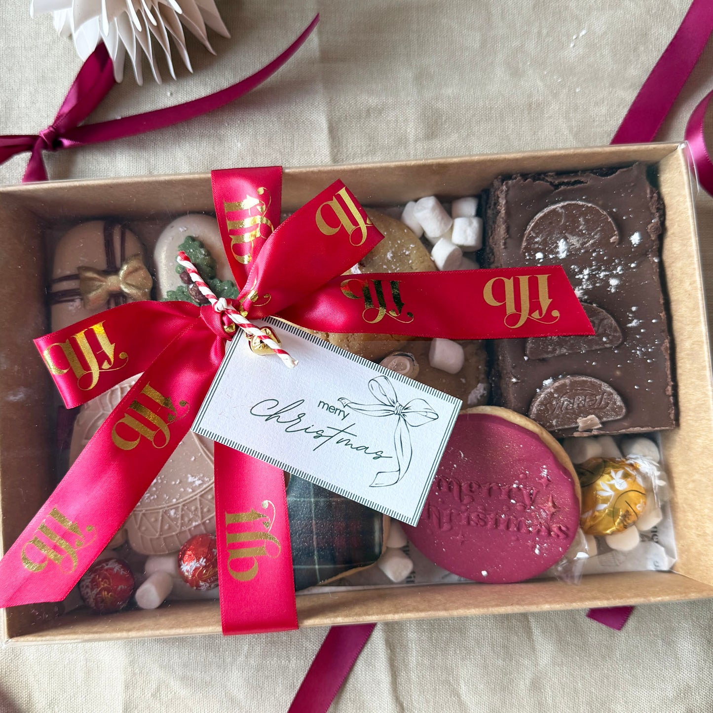 Christmas 25 Medium Gift Box